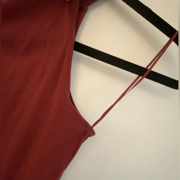 Express One Eleven Burgundy Cut out One Sleeve Top Women's Sz XS - Picture 7 of 11